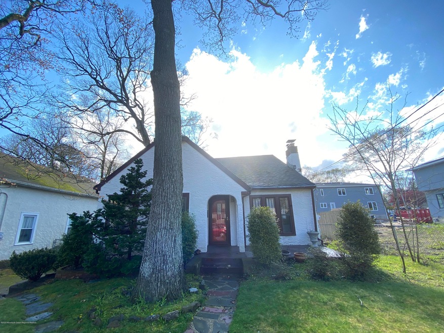 208 Woodcrest Rd, Oakhurst, NJ 07755 - photo 1