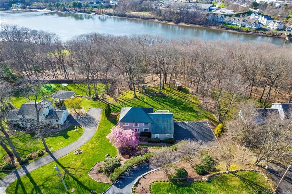 667 Aspen Ln, Orange, CT 06477 - photo 1