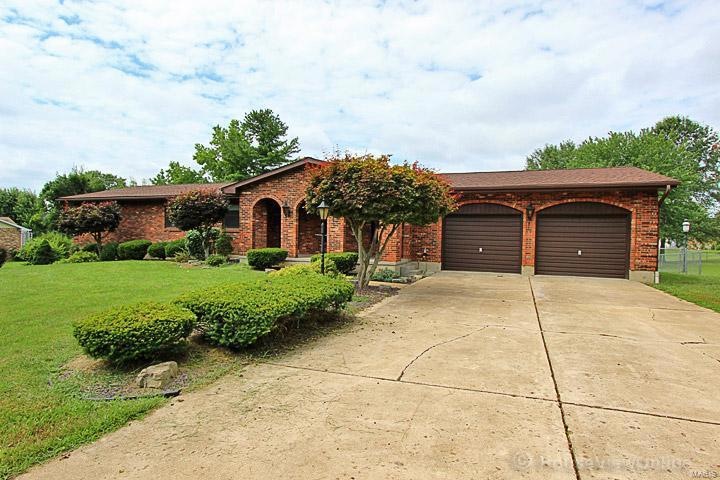 2667 Wycliff Dr, Farmington, MO 63640 - photo 1