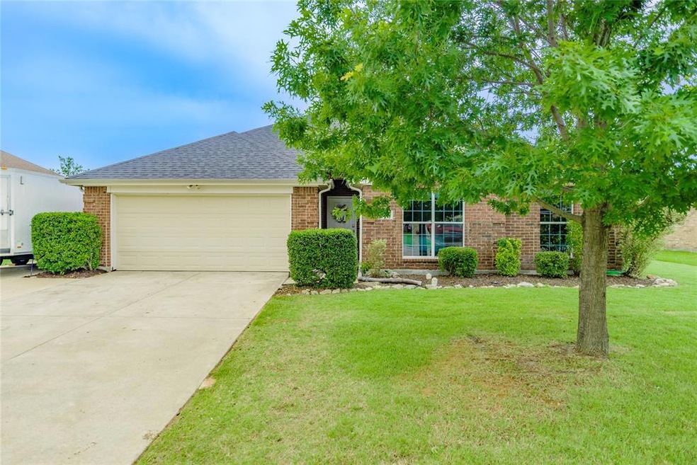 930 W Ash St, Celina, TX 75009 - photo 1
