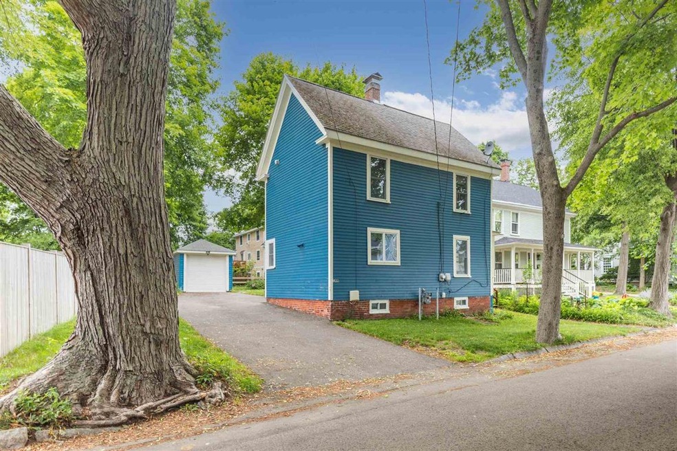 199 Clinton St, Portsmouth, NH 03801 - photo 1