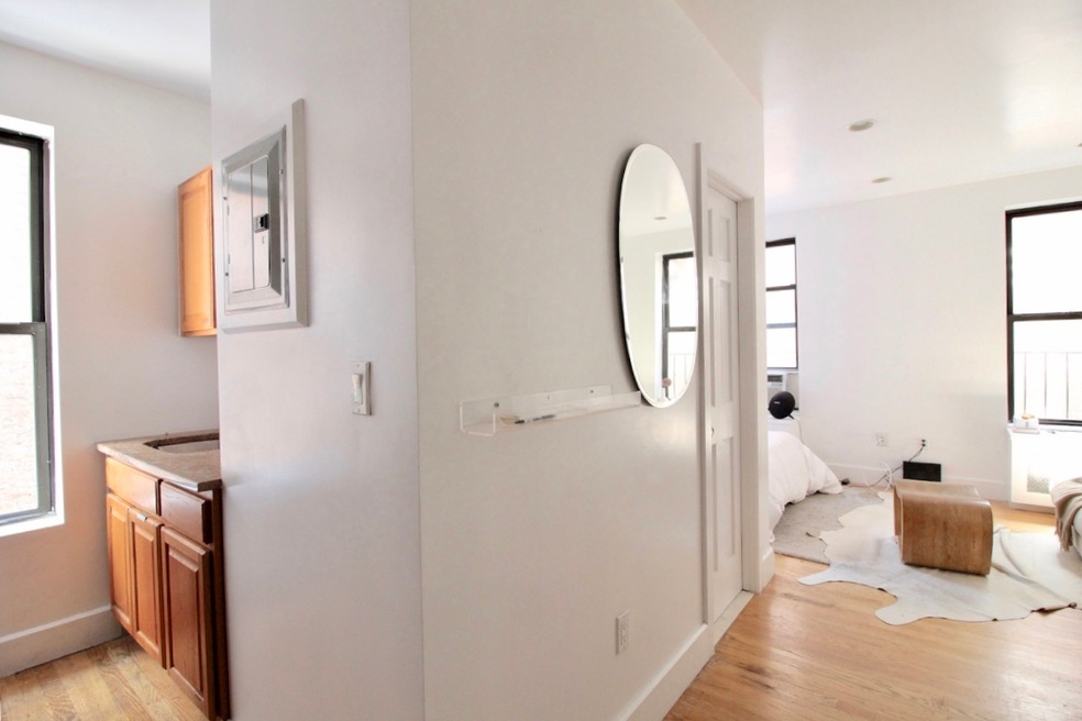 120 Thompson St unit 11, New York, NY 10012 - photo 1