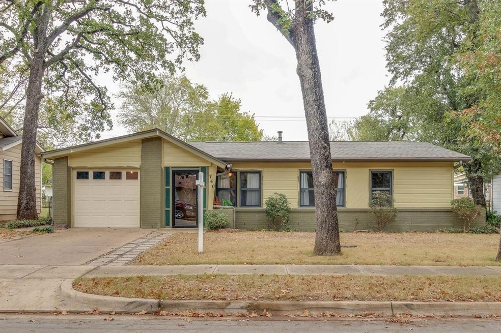 740 W Redbud Dr, Hurst, TX 76053 - photo 1
