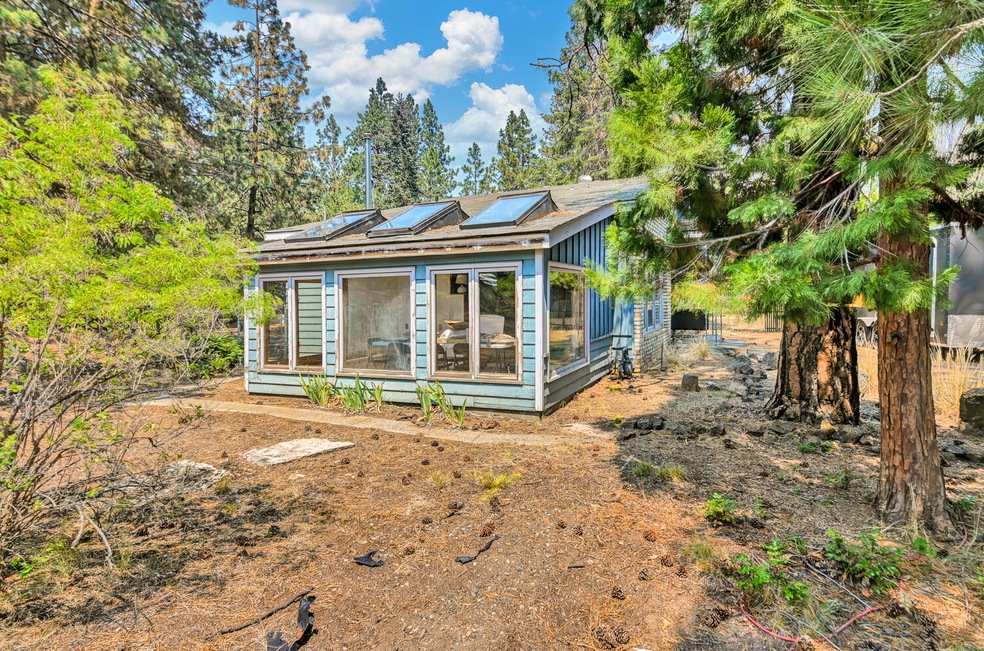 20280 Rae Rd, Bend, OR 97702 - photo 1