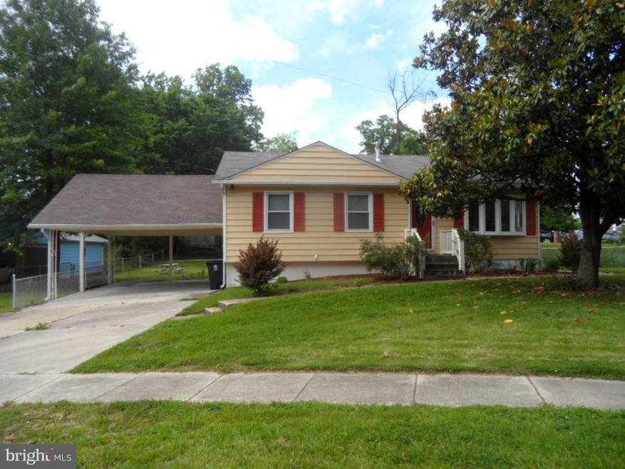 7020 Valley Park Rd, Capitol Heights, MD 20743 - photo 1