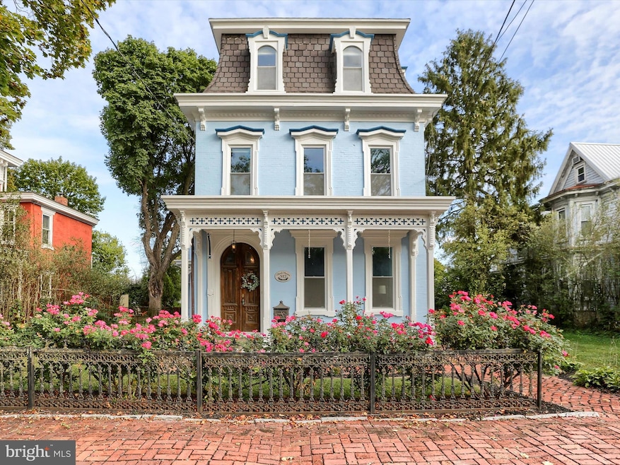 517 N Hanover St, Carlisle, PA 17013 - photo 1