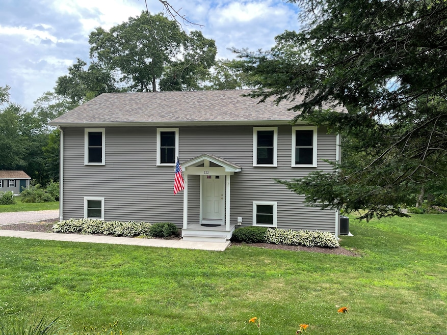 222 S Anguilla Rd, Pawcatuck, CT 06379 - photo 1