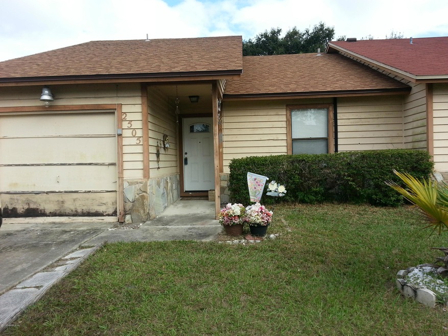 2505 Hidden Village Dr, Jacksonville, FL 32216 - photo 1