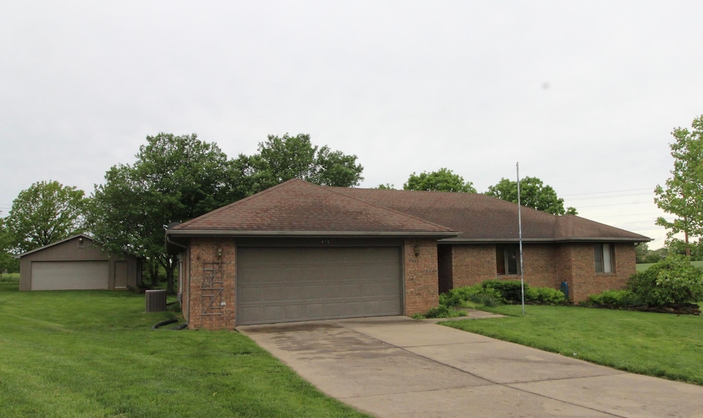 875 N Crane Ct, Nixa, MO 65714 - photo 1