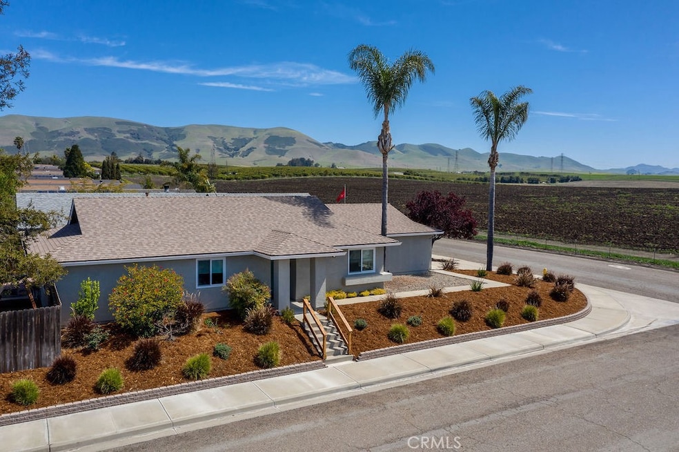 131 E Knotts St, Nipomo, CA 93444 - photo 1