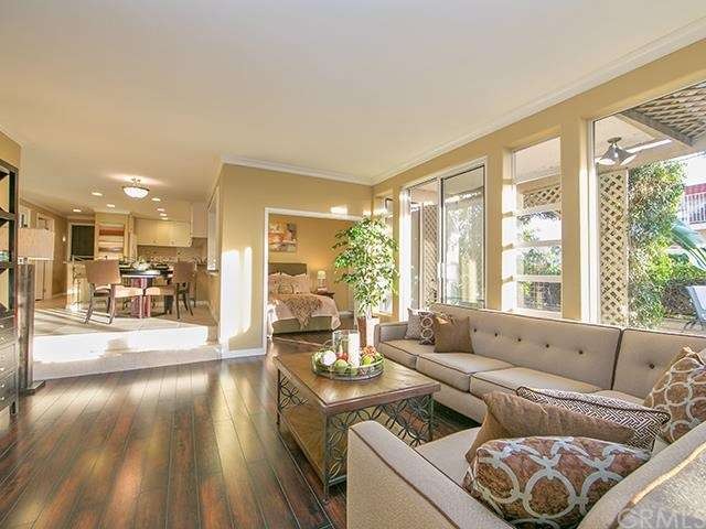 Open Concept-Large Family area with City & Ocean V