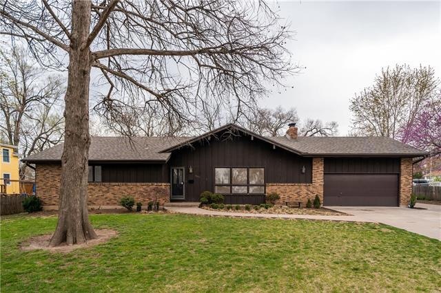 11515 W 61st Terrace, Shawnee, KS 66203 - photo 1