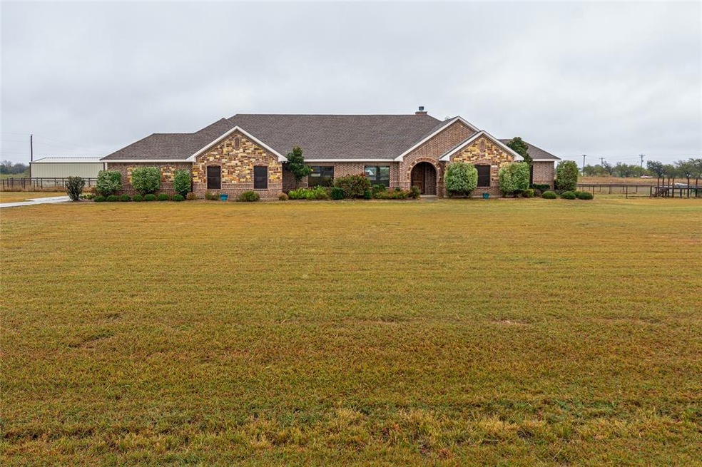104 Hawk Ridge Rd, Decatur, TX 76234 - photo 1