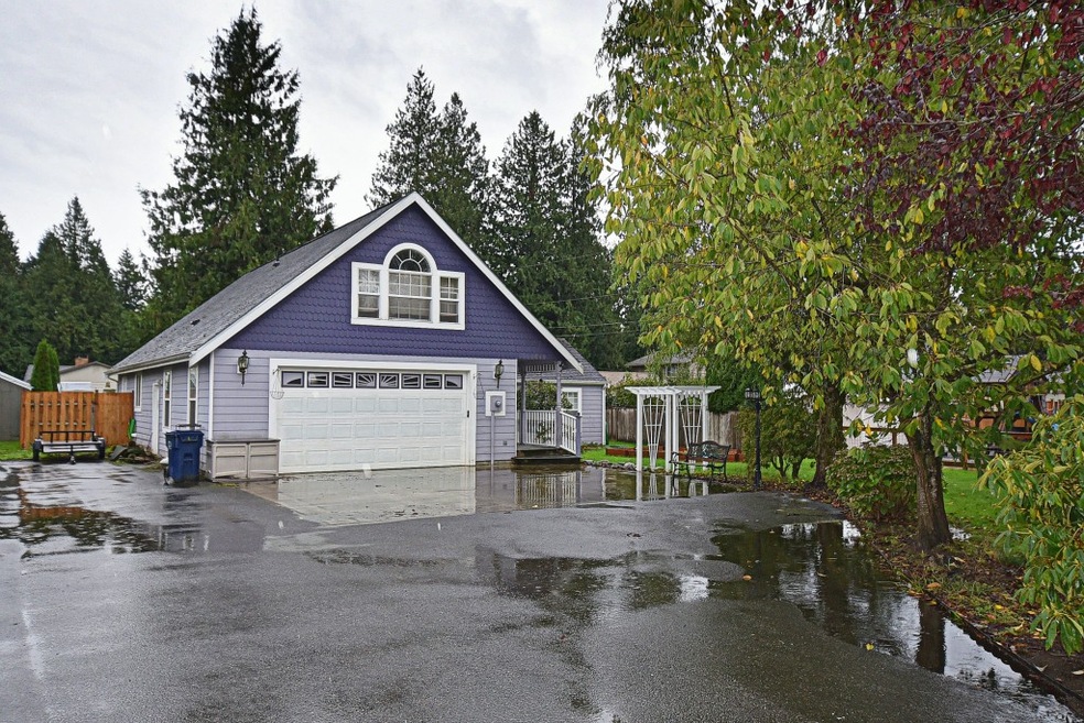 1819 Main St, Lynden, WA 98264 - photo 1