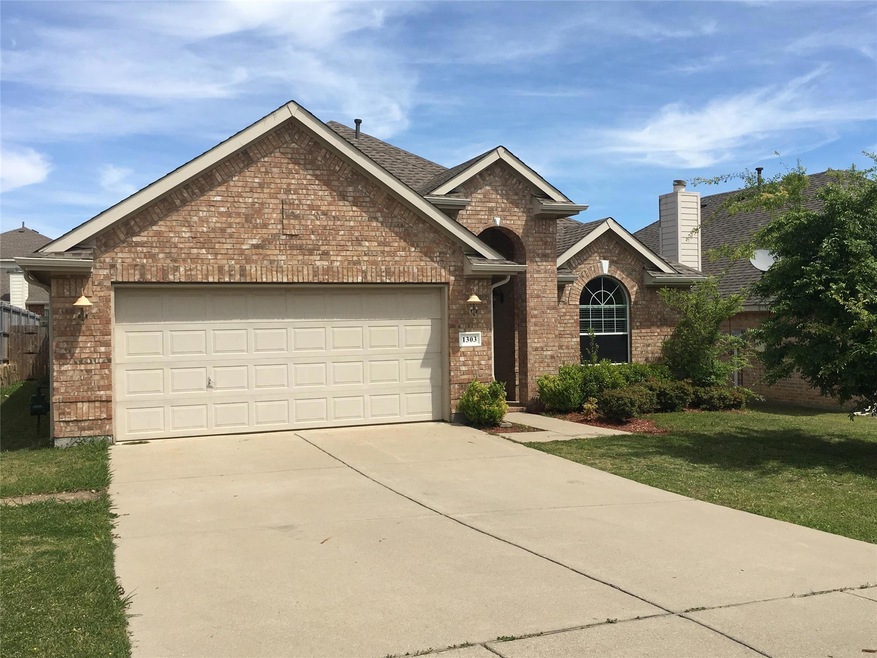 1303 Cedar Branch Dr, Wylie, TX 75098 - photo 1