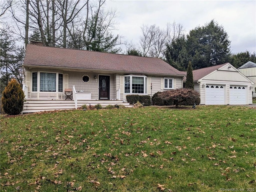 7 Lantern Hill Rd, Trumbull, CT 06611 - photo 1