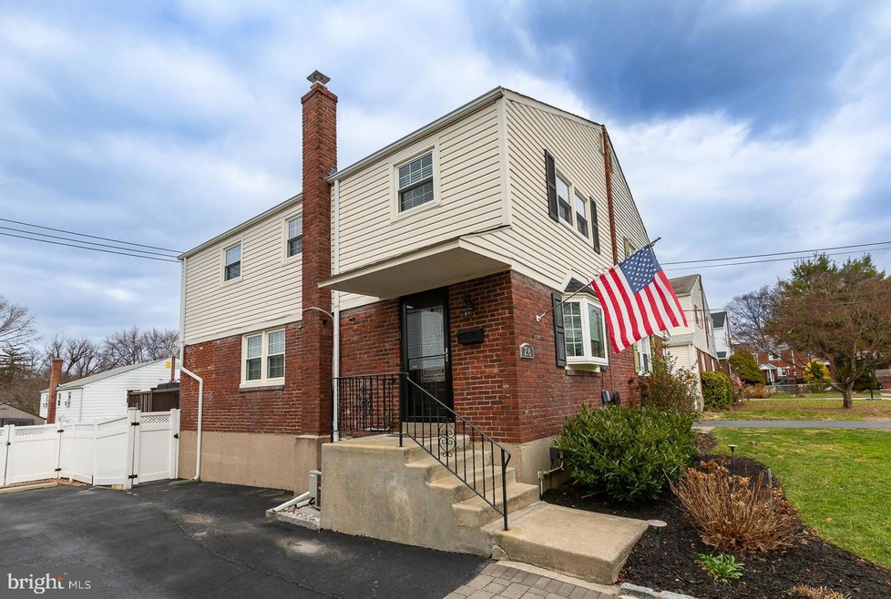 756 Oak View Rd, Ardmore, PA 19003 - photo 1