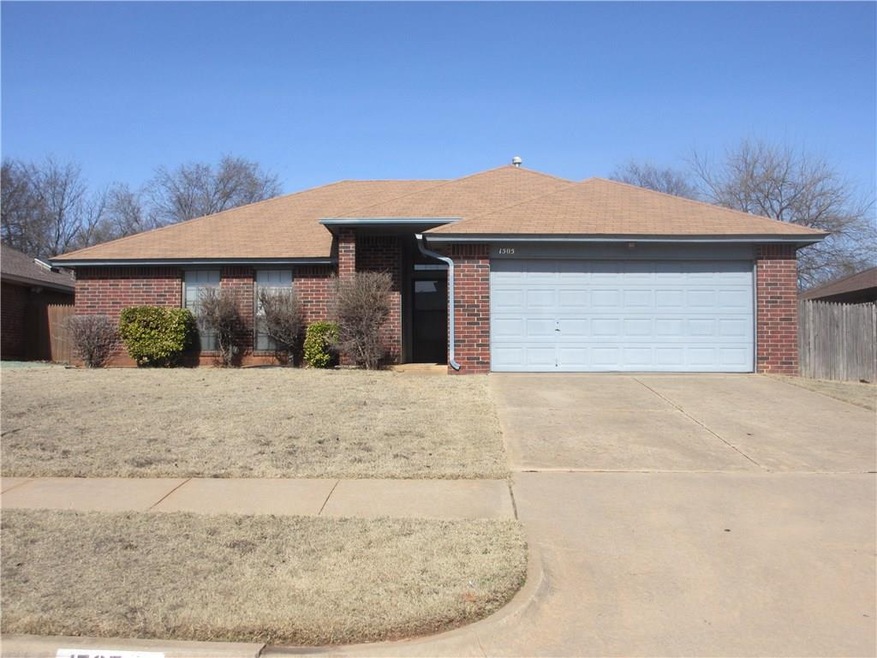 1505 NE 26th St, Moore, OK 73160 - photo 1