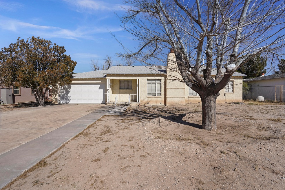 27 Half Moon Dr, El Paso, TX 79915 - photo 1