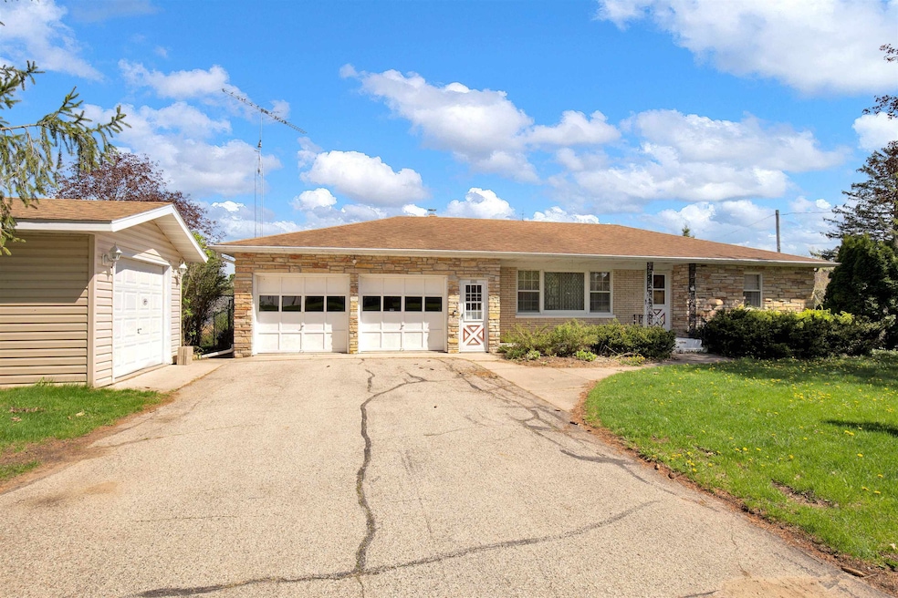 206 W Wall St, Neshkoro, WI 54960 For Sale