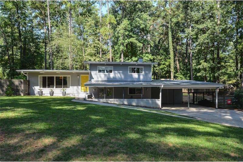 Mid-century 4 bedroom, 3 bathroom home meets moder