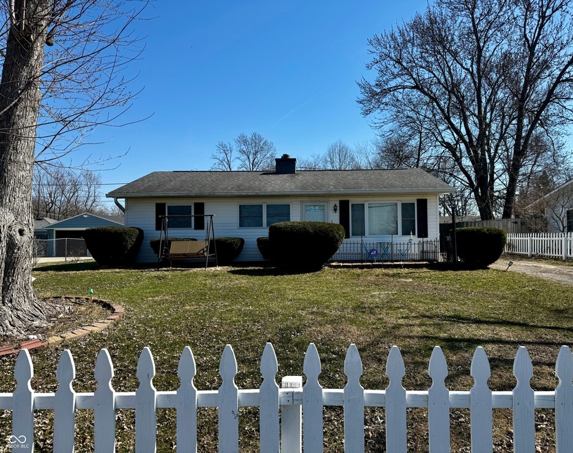 143 Sawmill Rd, Whiteland, IN 46184 - photo 1