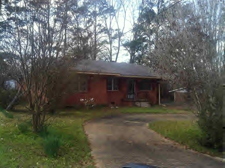 226 Sinclair St, McComb, MS 39648 - photo 1