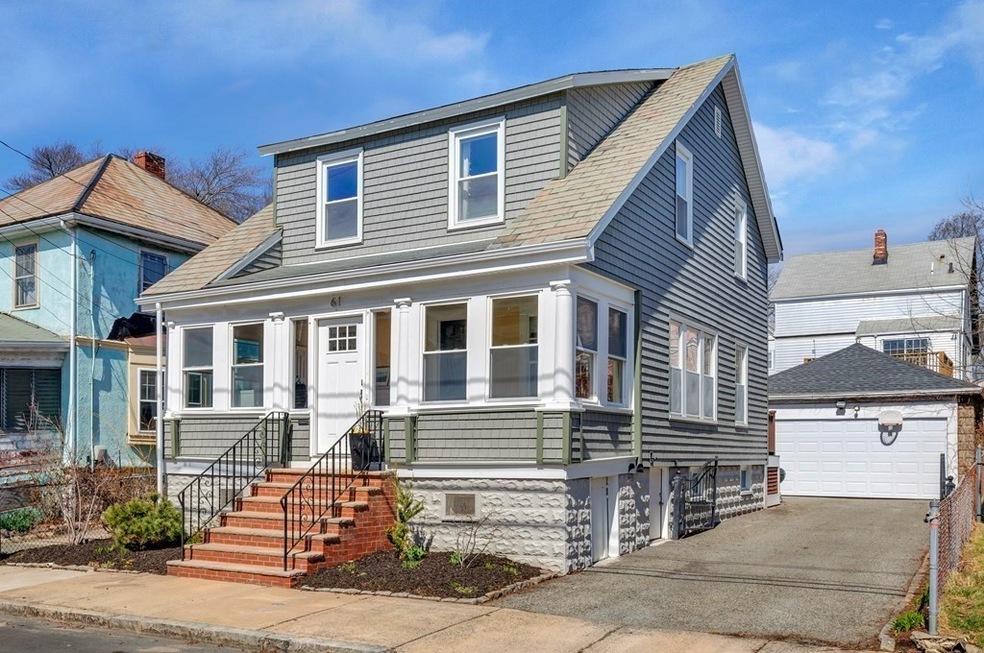 Sold $975,000 • Co-Listing Agent