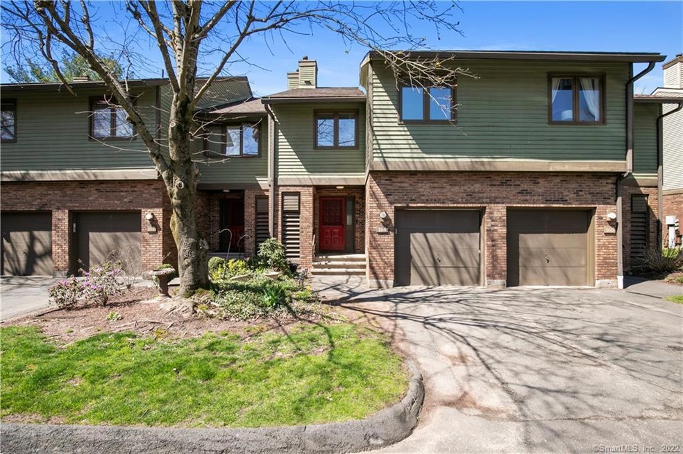 164 Hunters Ln unit 164, Newington, CT 06111 - photo 1