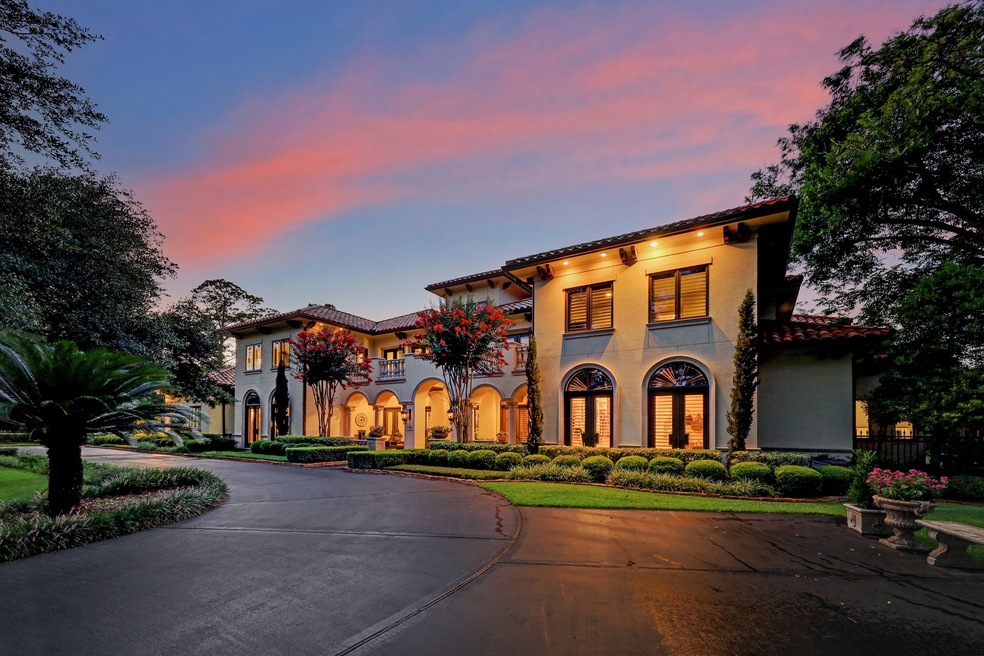 11318 Jamestown Rd, Houston, TX 77024 - photo 1