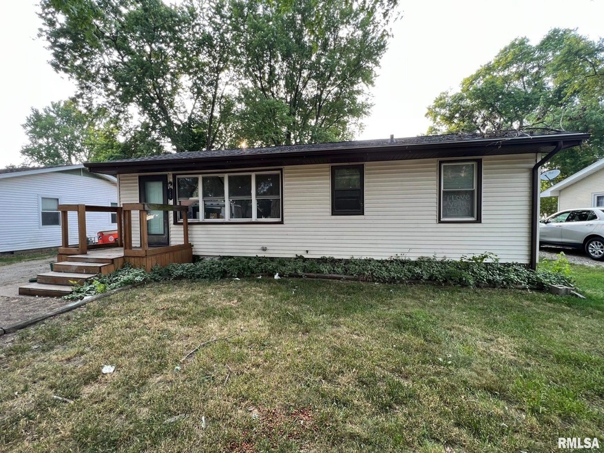 1703 N Ottawa St, Lincoln, IL 62656 - photo 1