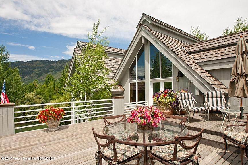 1 Expansive Outside Decking