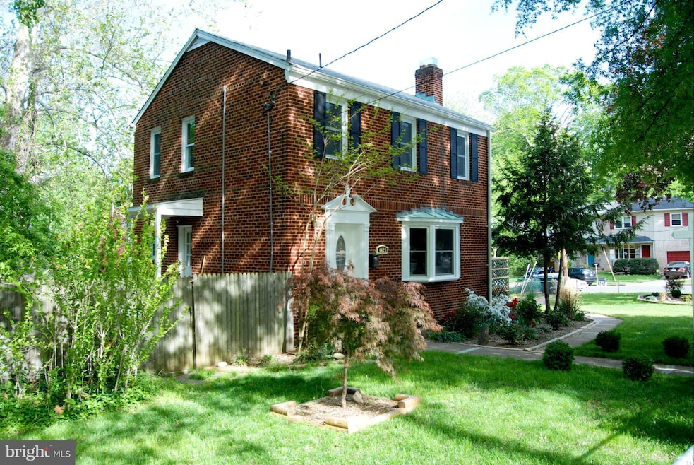 4425 Reno Rd NW, Washington, DC 20008 - photo 1