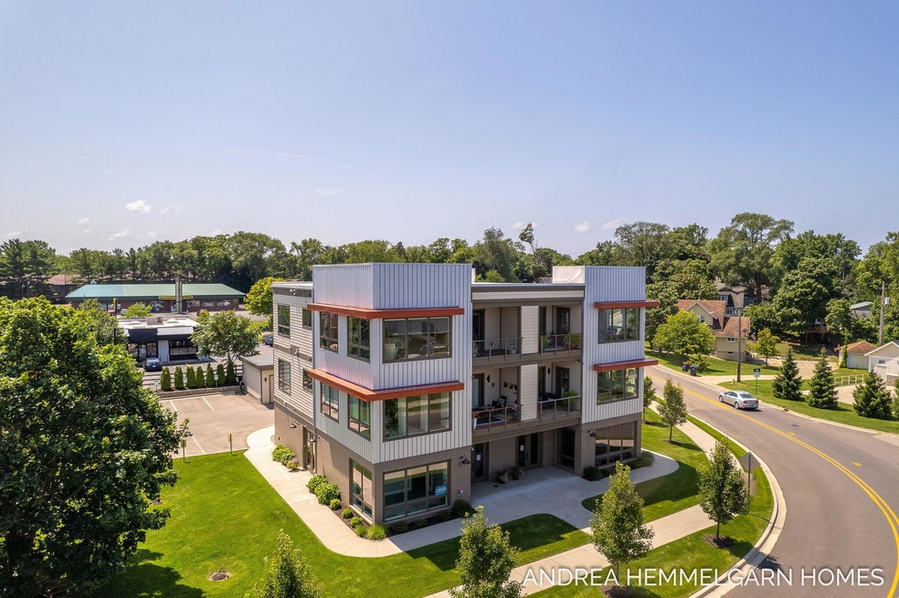 1-web-or-mls-532 W 16th St, Holland-1