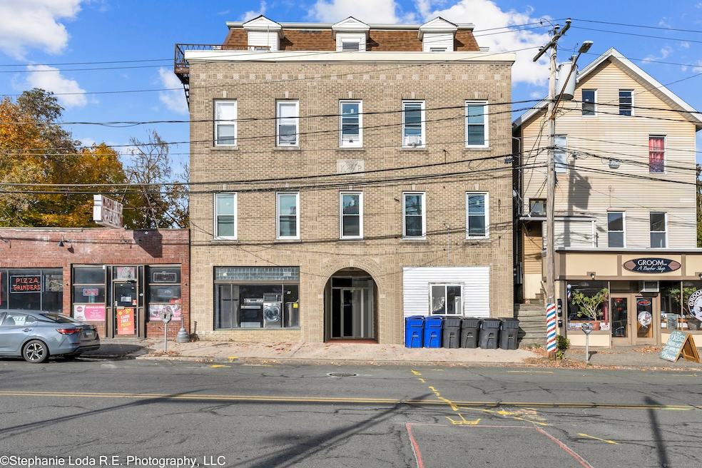 82 Water St unit 2, Torrington, CT 06790 - photo 1