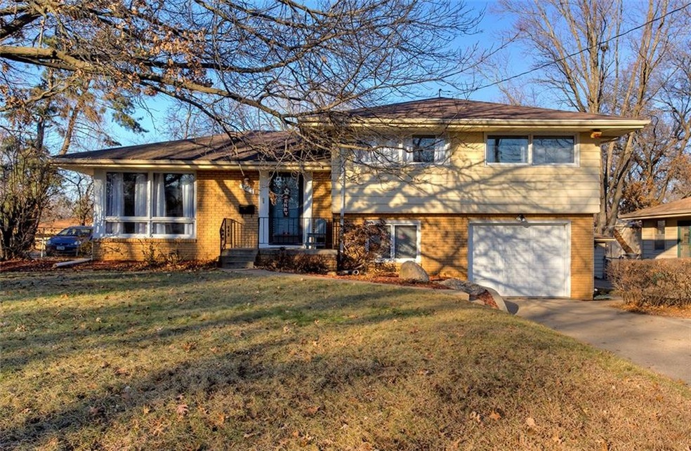 3111 Shawnee Ave, Des Moines, IA 50310 - photo 1