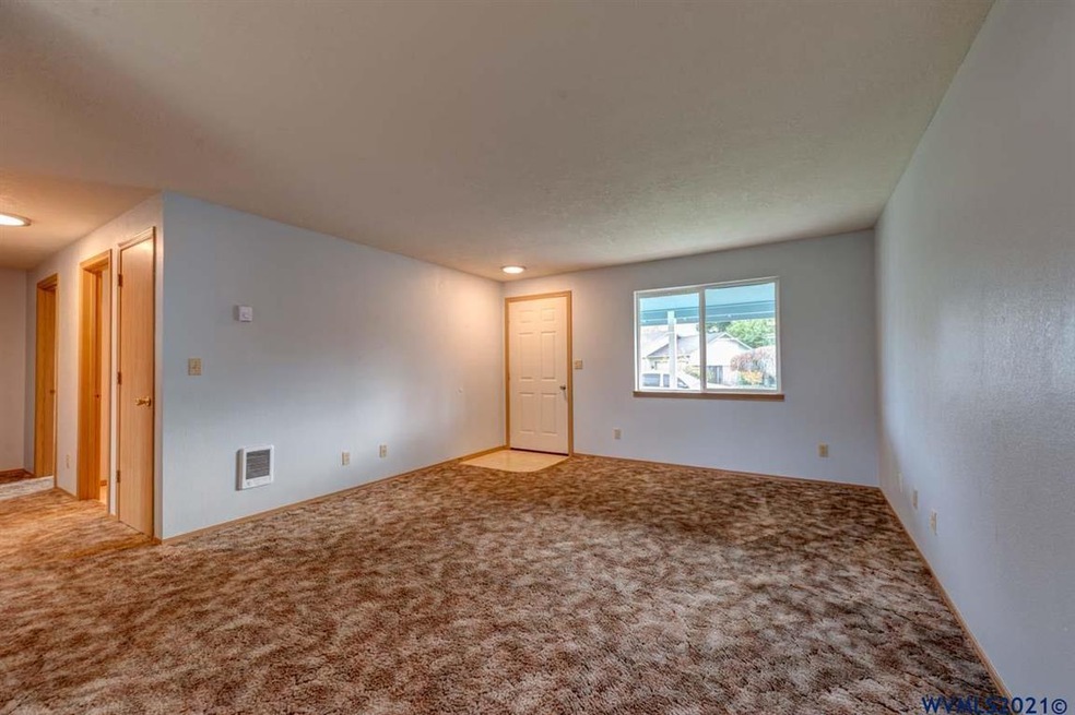 1218 SW Bryson St, Dallas, OR 97338 - photo 1