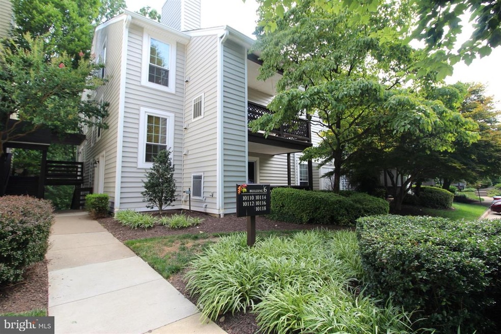 10118 Oakton Terrace Rd unit 10118, Oakton, VA 22124 - photo 1