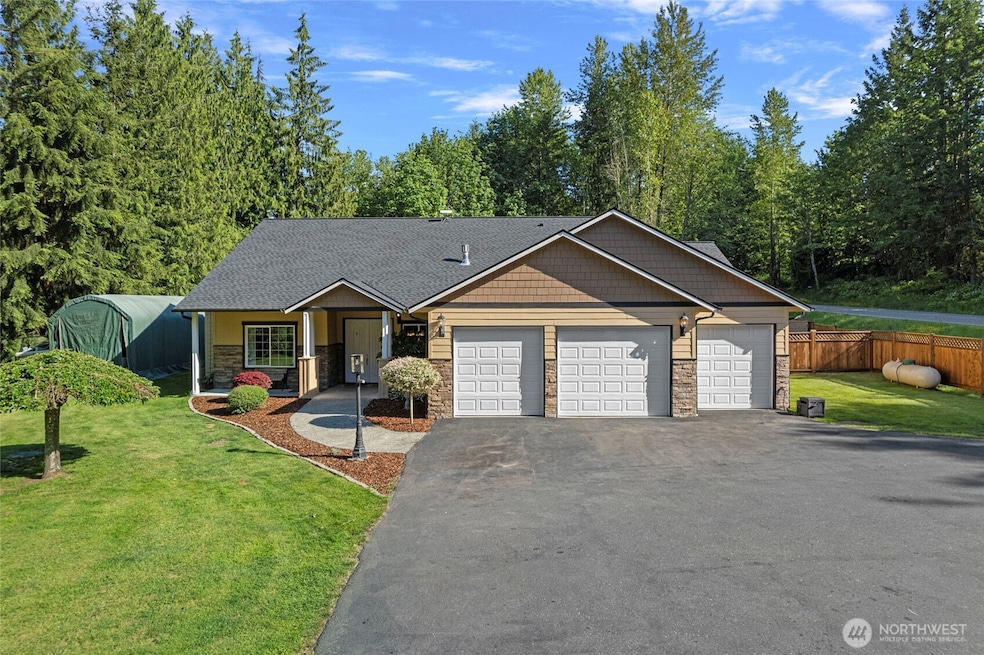 Sold $979,500
