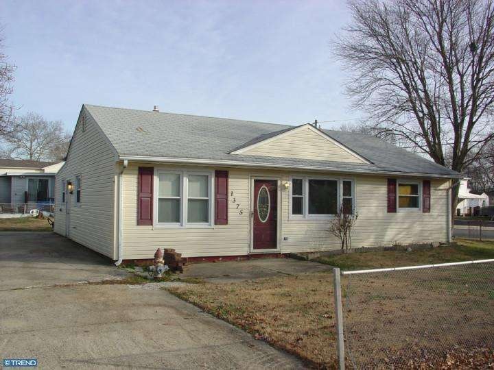 1375 Oriental Ave, Gloucester City, NJ 08030 - photo 1