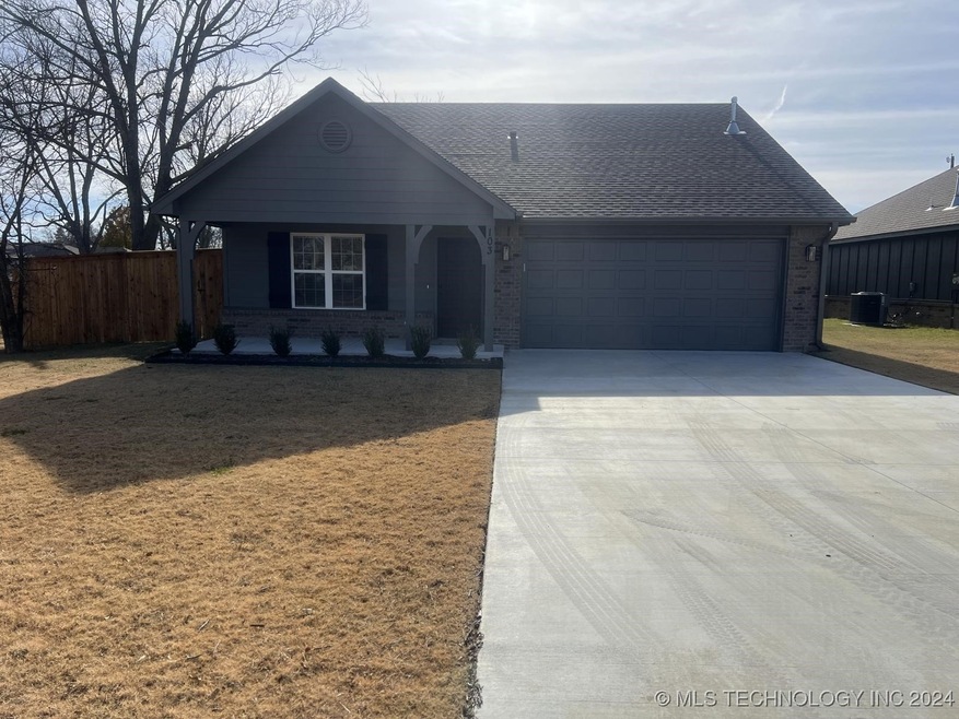 103 Payne, Claremore, OK 74017 - photo 1