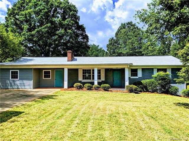 205 N Greenbriar Rd, Statesville, NC 28625 - photo 1