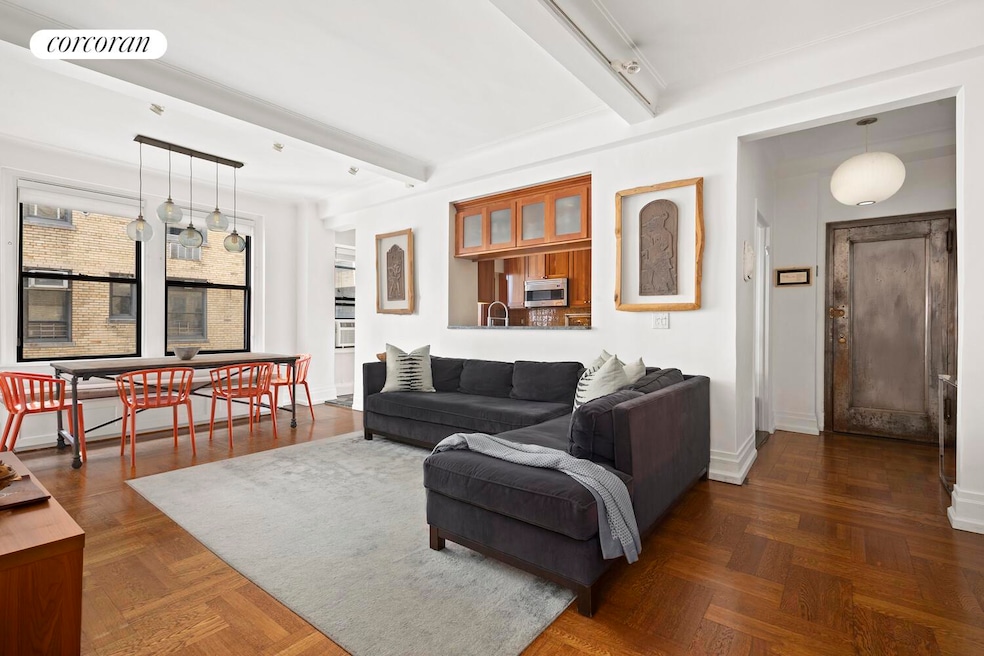 Pending $1,600,000 • Co-Listing Agent