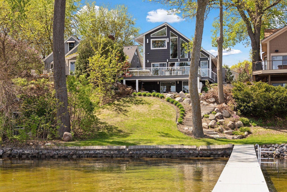 176 Peninsula Rd, Minneapolis, MN 55441 - photo 1