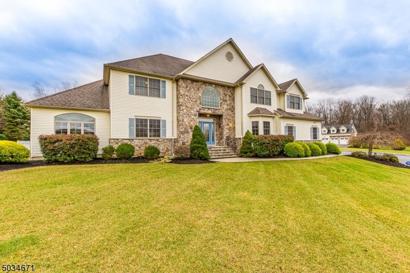 2 Ardsley Ct, Randolph, NJ 07869 - photo 1