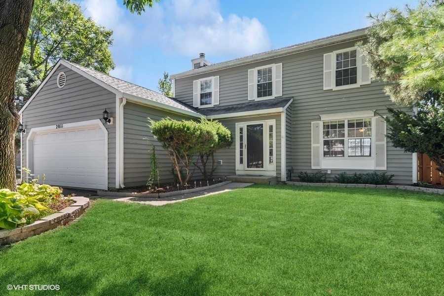 2011 University Dr, Naperville, IL 60565 - photo 1