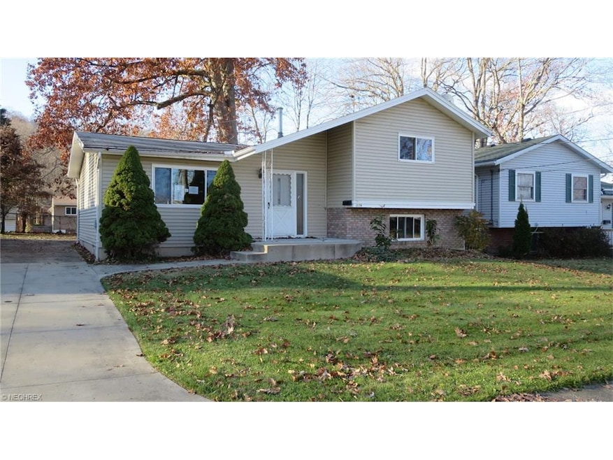 1074 Kevin Dr, Akron, OH 44313 - photo 1