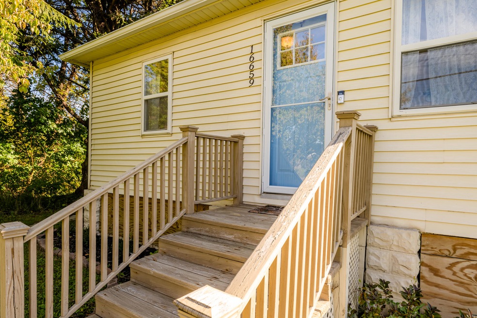 Three Oaks Rd-102