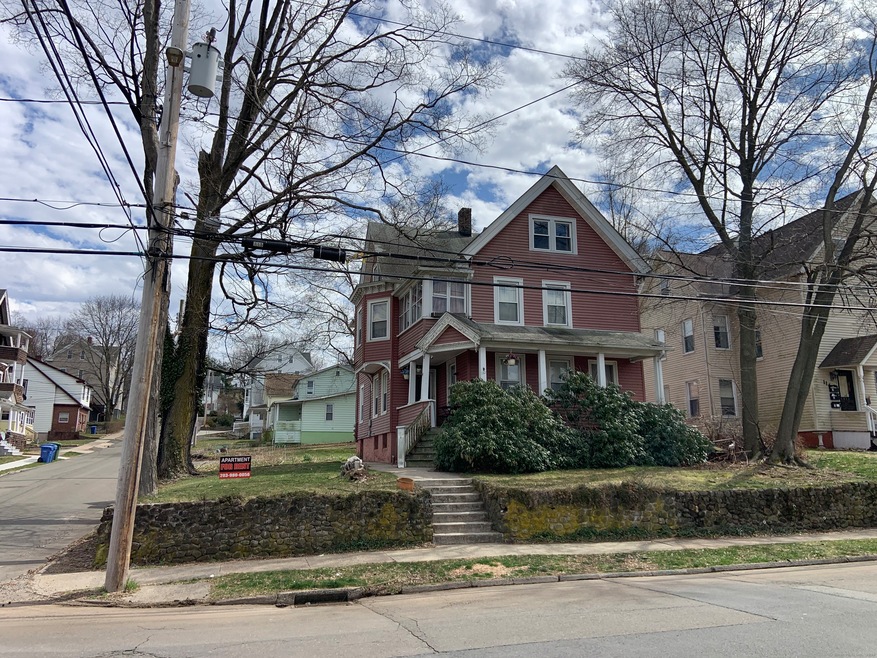 110 S Orchard St unit 3, Wallingford, CT 06492 - photo 1