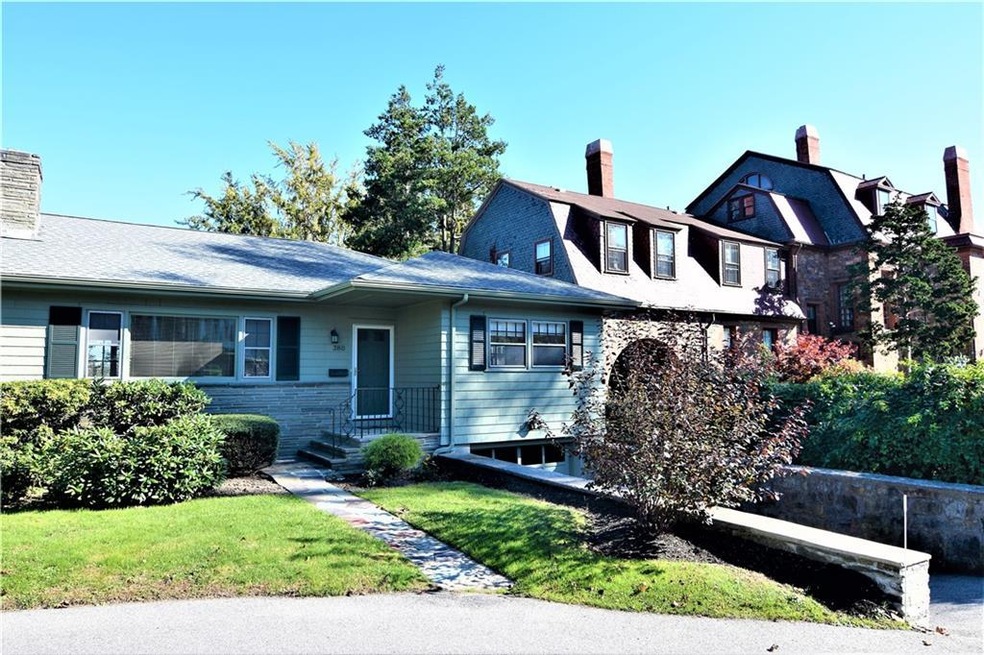 380 Gibbs Ave, Newport, RI 02840 - photo 1